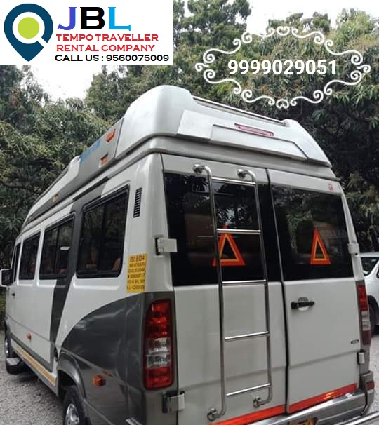 Tempo Traveller in mustafabad delhi